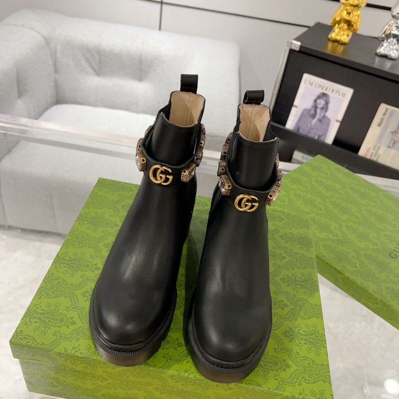 G*u*i boots
